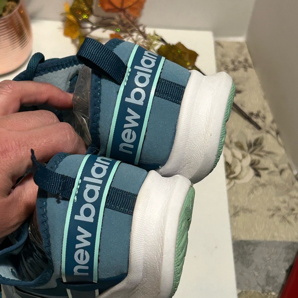 Teal and Mint Athletic Sneakers - Picture 4 of 6